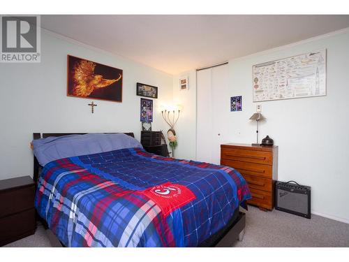 290 Mills Road Unit# 202, Kelowna, BC - Indoor Photo Showing Bedroom