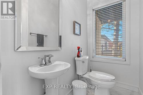 10349 Lakeshore Rd W, Port Colborne, ON - Indoor Photo Showing Bathroom