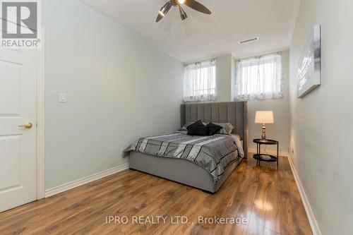 #102 -111 Main St, East Luther Grand Valley, ON - Indoor Photo Showing Bedroom