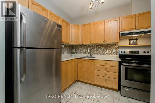 #102 -111 Main St, East Luther Grand Valley, ON - Indoor Photo Showing Kitchen With Stainless Steel Kitchen