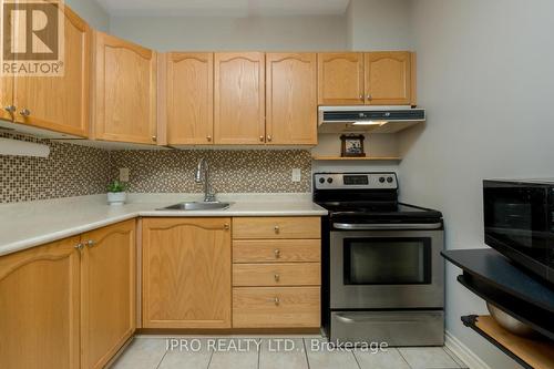 #102 -111 Main St, East Luther Grand Valley, ON - Indoor Photo Showing Kitchen