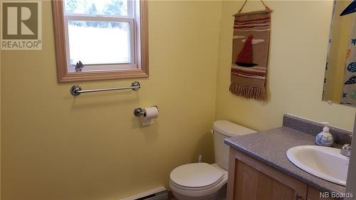 6 Hawkes Lane, Waterford, NB - Indoor Photo Showing Bathroom