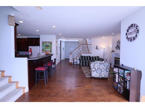 670 Cameron Avenue, Grand Forks, BC - Indoor