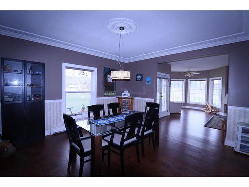 670 Cameron Avenue, Grand Forks, BC - Indoor Photo Showing Dining Room