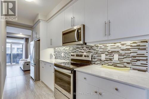 #1 -2070 Meadowgate Blvd, London, ON - Indoor Photo Showing Kitchen With Stainless Steel Kitchen With Upgraded Kitchen