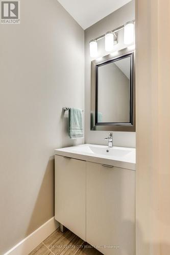 1 - 2070 Meadowgate Boulevard, London, ON - Indoor Photo Showing Bathroom