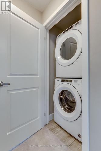 #1 -2070 Meadowgate Blvd, London, ON - Indoor Photo Showing Laundry Room