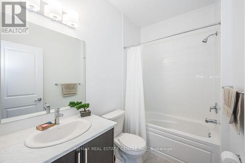 70 Harpin Way W, Centre Wellington, ON - Indoor Photo Showing Bathroom