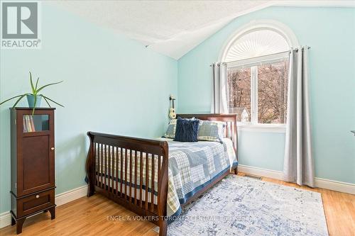 426 5Th Ave E, Owen Sound, ON - Indoor Photo Showing Bedroom