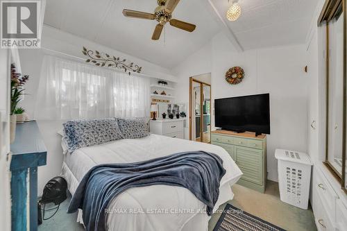 #9 -580 Beaver Creek Rd, Waterloo, ON - Indoor Photo Showing Bedroom