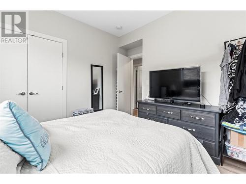 7188 Apex Drive, Vernon, BC - Indoor Photo Showing Bedroom
