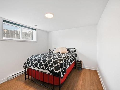 Chambre Ã Â coucher - 385 15E Avenue E., Venise-En-Québec, QC - Indoor Photo Showing Bedroom