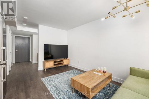 #1134 -5 Mabelle Ave, Toronto, ON - Indoor Photo Showing Living Room