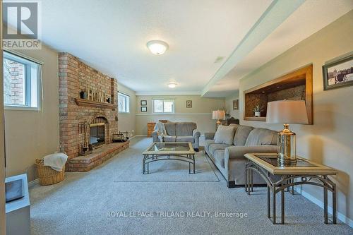 321 Selbourne Drive, Central Elgin, ON - Indoor Photo Showing Living Room With Fireplace