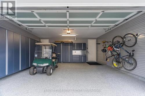 3666 Ferretti Court, Innisfil, ON - Indoor Photo Showing Garage