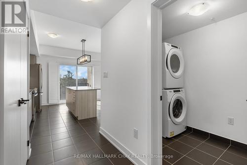 #414 -5 Chef Lane, Barrie, ON - Indoor Photo Showing Laundry Room