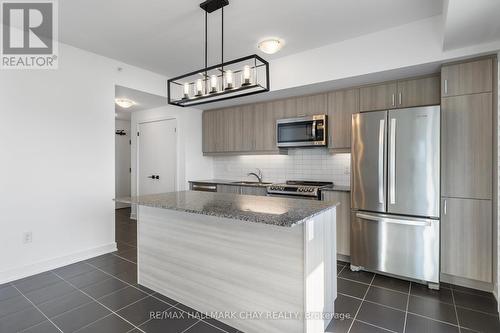414 - 5 Chef Lane, Barrie, ON - Indoor Photo Showing Kitchen With Stainless Steel Kitchen With Upgraded Kitchen