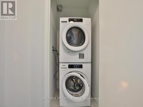 #306 -681 Yonge St, Barrie, ON - Indoor Photo Showing Laundry Room