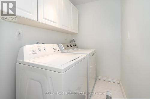 343 Arthur St, Orillia, ON - Indoor Photo Showing Laundry Room
