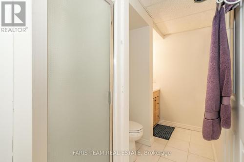 343 Arthur Street, Orillia, ON - Indoor Photo Showing Bathroom