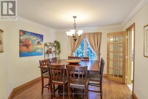 40 Ridge Ave, Ramara, ON - Indoor Photo Showing Dining Room