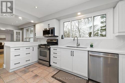 199 Ridgewood Rd, Toronto, ON - Indoor Photo Showing Kitchen With Double Sink