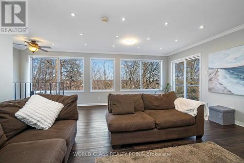 199 Ridgewood Rd, Toronto, ON - Indoor Photo Showing Living Room