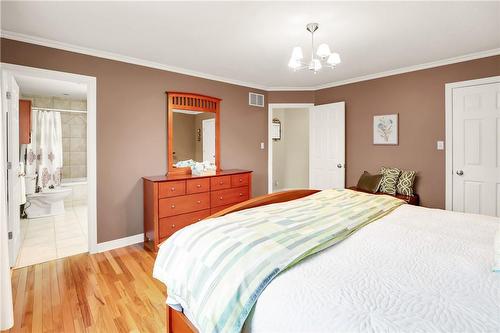 109 Udell Way, Grimsby, ON - Indoor Photo Showing Bedroom