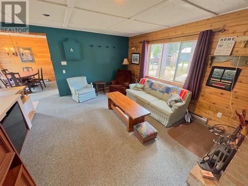 2615 Nicola Avenue, Tulameen, BC - Indoor Photo Showing Living Room