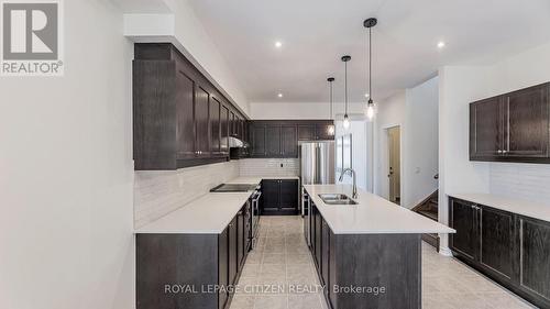 160 Hawkins Street, Georgina, ON - Indoor Photo Showing Kitchen With Double Sink With Upgraded Kitchen