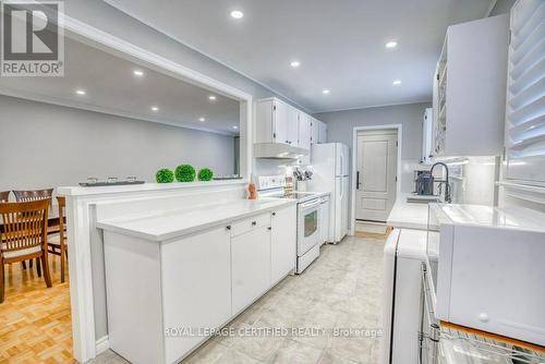 87 Jefferson Rd, Brampton, ON - Indoor Photo Showing Kitchen