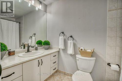 87 Jefferson Rd, Brampton, ON - Indoor Photo Showing Bathroom