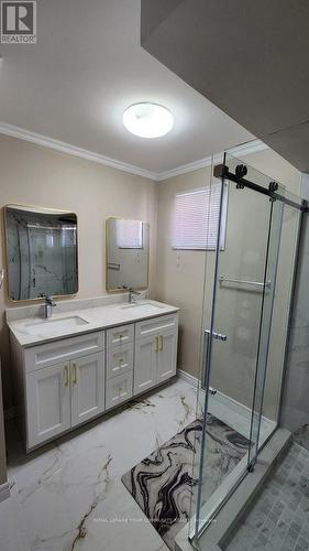 4 Pickett Crescent, Richmond Hill, ON - Indoor Photo Showing Bathroom