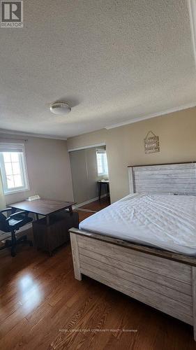 4 Pickett Cres, Richmond Hill, ON - Indoor Photo Showing Bedroom