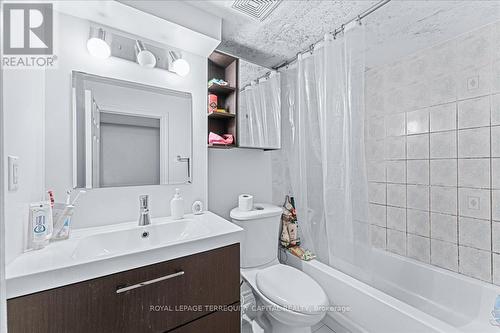 11 Miriam Garden Way, Vaughan, ON - Indoor Photo Showing Bathroom