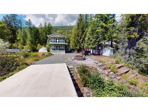 3001 Westside Road, Moyie, BC - Outdoor