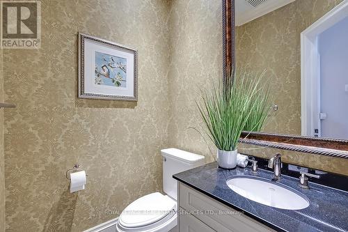212 Poplar Dr, Oakville, ON - Indoor Photo Showing Bathroom