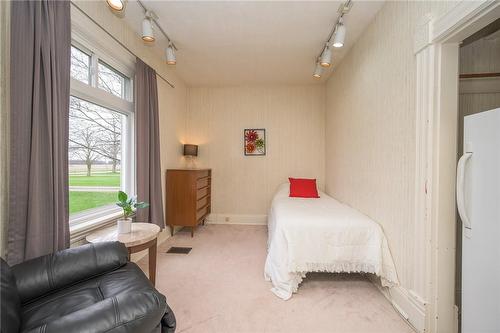 3142 Jerseyville Road W, Ancaster, ON - Indoor Photo Showing Bedroom