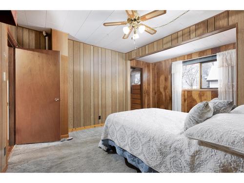 33 104Th Avenue, Kimberley, BC - Indoor Photo Showing Bedroom