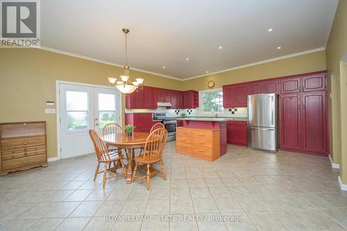3142 Jerseyville Road, Hamilton, ON - Indoor Photo Showing Dining Room