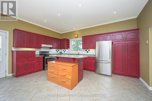 3142 Jerseyville Road, Hamilton, ON - Indoor Photo Showing Kitchen