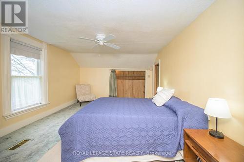 3142 Jerseyville Rd, Hamilton, ON - Indoor Photo Showing Bedroom
