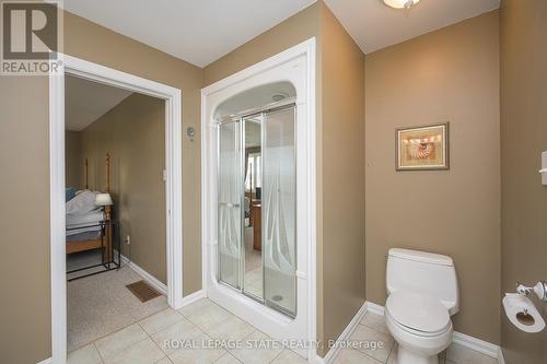 3142 Jerseyville Road, Hamilton, ON - Indoor Photo Showing Bathroom