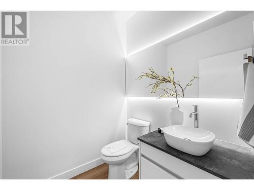 5014 Sun Rivers Drive, Kamloops, BC - Indoor Photo Showing Bathroom