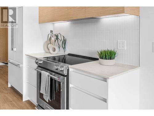 5014 Sun Rivers Drive, Kamloops, BC - Indoor Photo Showing Kitchen