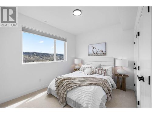 5014 Sun Rivers Drive, Kamloops, BC - Indoor Photo Showing Bedroom