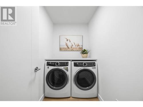 5014 Sun Rivers Drive, Kamloops, BC - Indoor Photo Showing Laundry Room