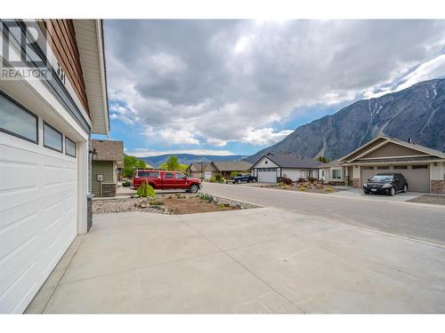 331 Forner Crescent, Keremeos, BC - Outdoor