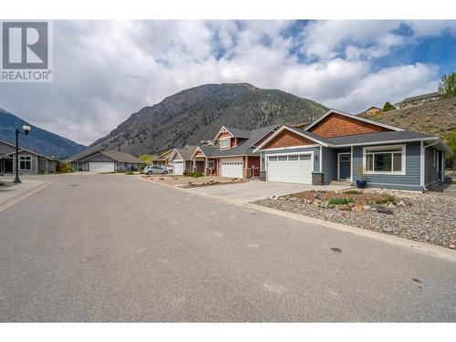 331 Forner Crescent, Keremeos, BC - Outdoor With Facade
