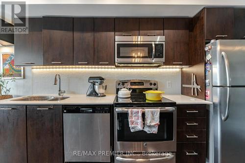 303 - 2212 Lake Shore Boulevard W, Toronto, ON - Indoor Photo Showing Kitchen With Double Sink With Upgraded Kitchen